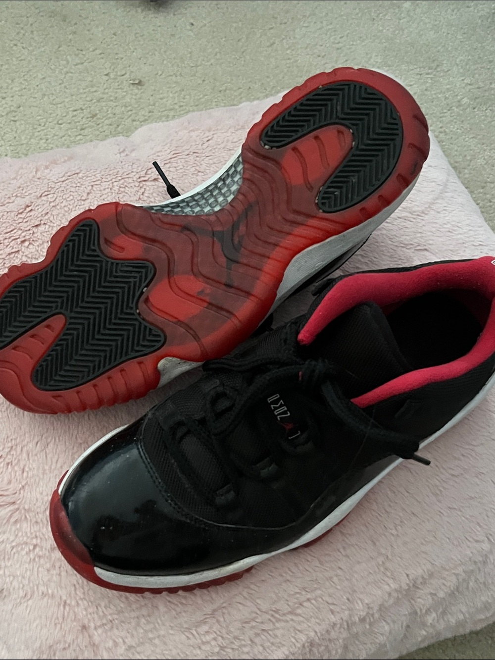 Jordan Kids Black and Red Low-Top Basketball Sneakers